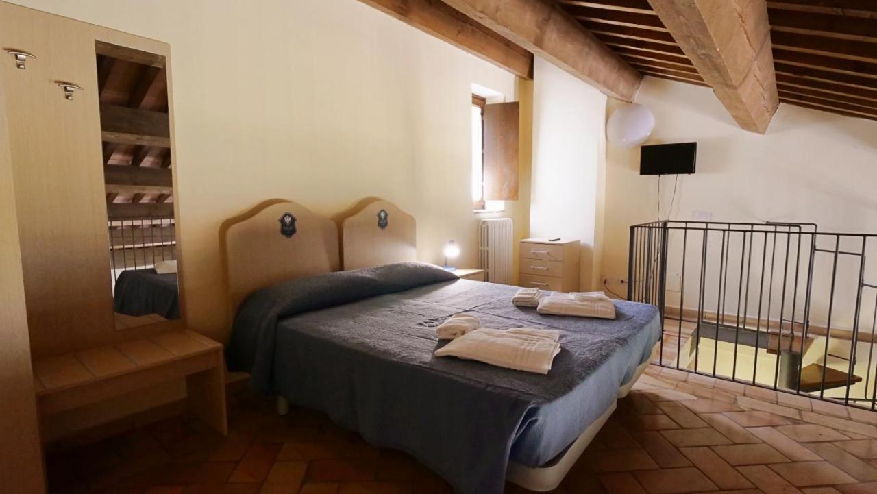 Borgo de' Varano by Hotel I Duchi Camerino Exterior foto
